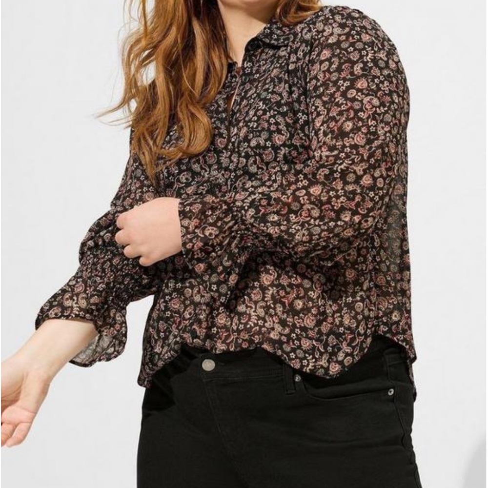 NWT- Torrid Size: 4 ~ Festi Tissue Weight Chiffon Button Front, Puff Sleeve Top - Picture 5 of 6